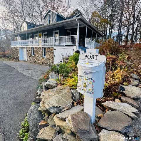 29 Middle Tpke, Mansfield, CT 06251