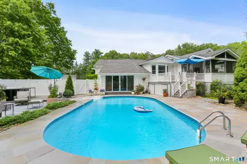 9 Geneva Rd, Norwalk, CT 06850