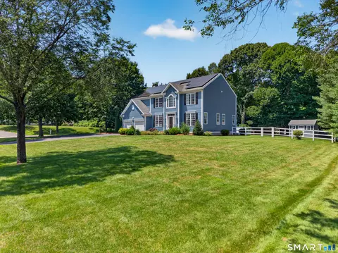 2 Cord Grass Ln, Old Lyme, CT 06371