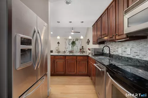 Kitchen - 78 Perry St #192, Putnam, CT 06260 photo 3 of 4