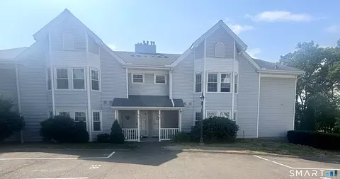 20 Woodhill Rd #20, Milford, CT 06461
