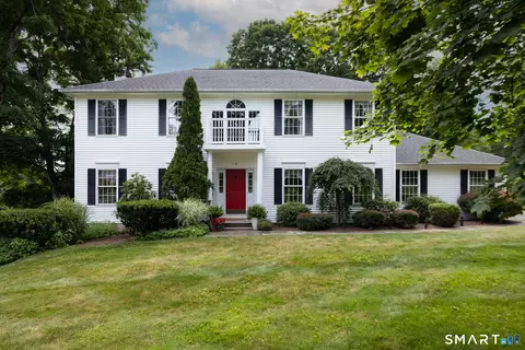 10 Curtis Rd, Middlebury, CT 06762