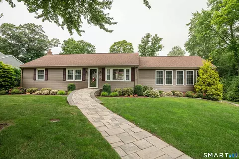 39 Gail Rd, Farmington, CT 06032