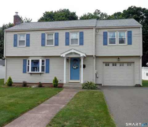 22 Scarborough Rd, Manchester, CT 06040