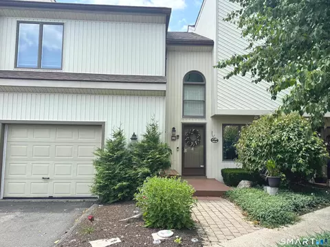 12 Spindle Hill Rd #8G, Wolcott, CT 06716