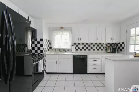 Kitchen - 65 Crystal St, Wethersfield, CT 06109 photo 1 of 4