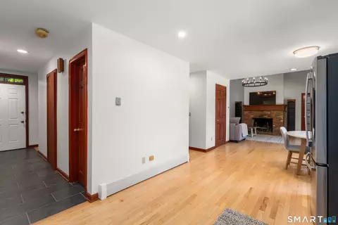 Entry Way - 393 Copse Rd, Madison, CT 06443 photo 2 of 2