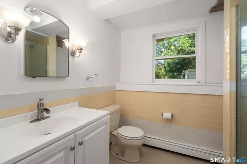 Bath - 393 Copse Rd, Madison, CT 06443 photo 4 of 4