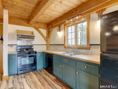 Kitchen - 6 Autumn Rdg, Windham, CT 06280 photo 4 of 5