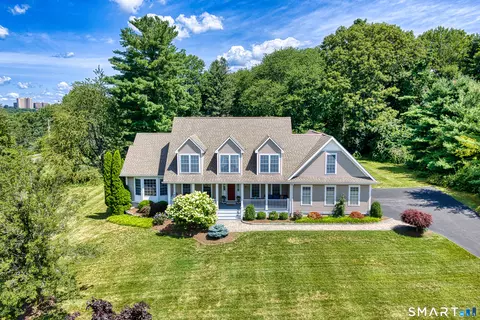 20 N Pasture Ln, Stratford, CT 06614