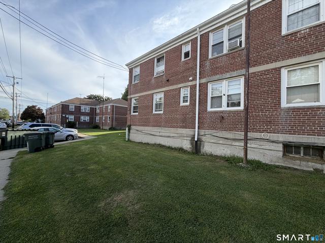 325 N Bishop Ave #BLD 93  25, Bridgeport, CT 06610