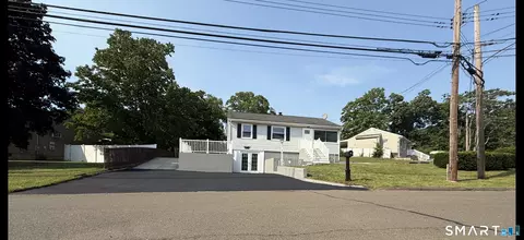 17 Navarro Rd, East Haven, CT 06512