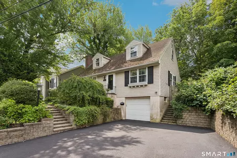 781 Tunxis Hill Rd, Fairfield, CT 06824