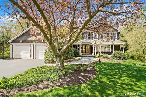 36 Lobsterback Rd, Trumbull, CT 06611