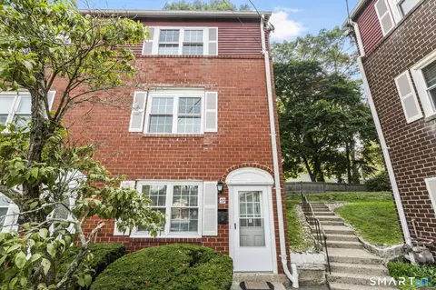 59 Savin Park #59, West Haven, CT 06516