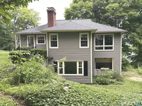 33 Hillcrest Ave, Watertown, CT 06795