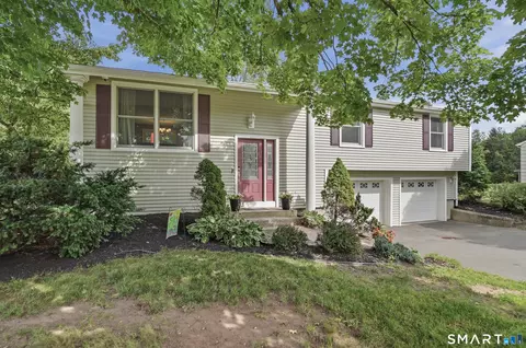 101 Deer Run, Plantsville, CT 06479