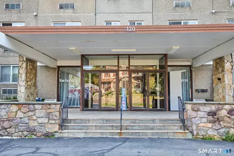 120 Huntington Tpke #905, Bridgeport, CT 06610