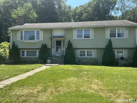 31 Juniper St, Newington, CT 06111