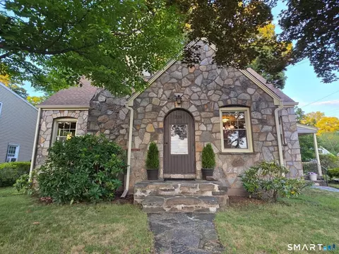 235 Summit St, Manchester, CT 06042
