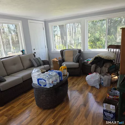 6 Colonial Dr, Prospect, CT 06712 photo 2