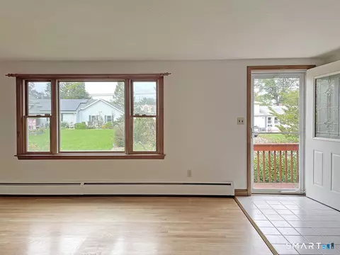Entry Way - 6 Colonial Dr, Prospect, CT 06712 photo 2 of 2