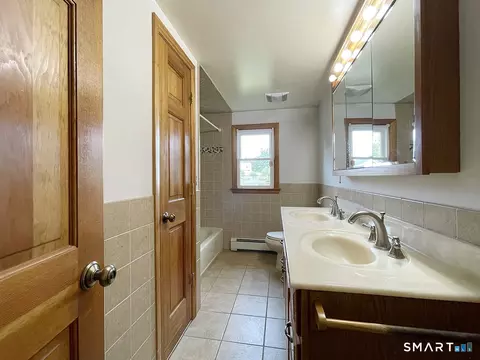 Bath - 6 Colonial Dr, Prospect, CT 06712 photo 1 of 3