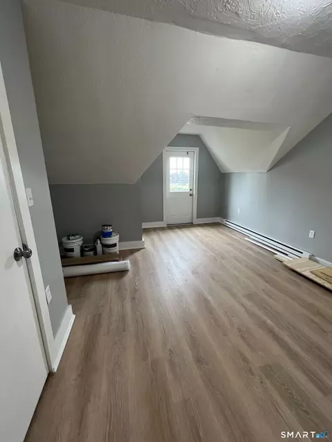 34 Marshall St, Putnam, CT 06260 photo 4