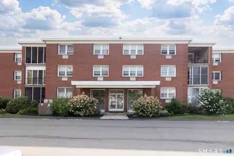 185 Melba St #209, Milford, CT 06460
