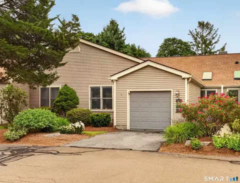 11 Coulter St #7, Old Saybrook, CT 06475