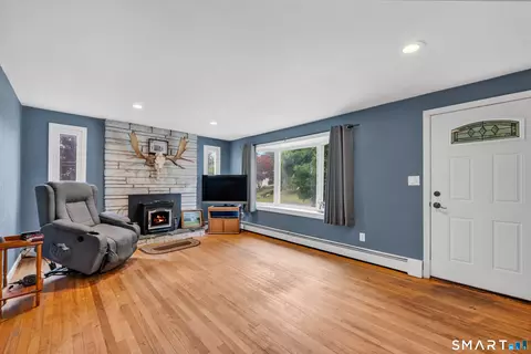 Living - 57 Glen Eagle Dr, Bristol, CT 06010 photo 1 of 2