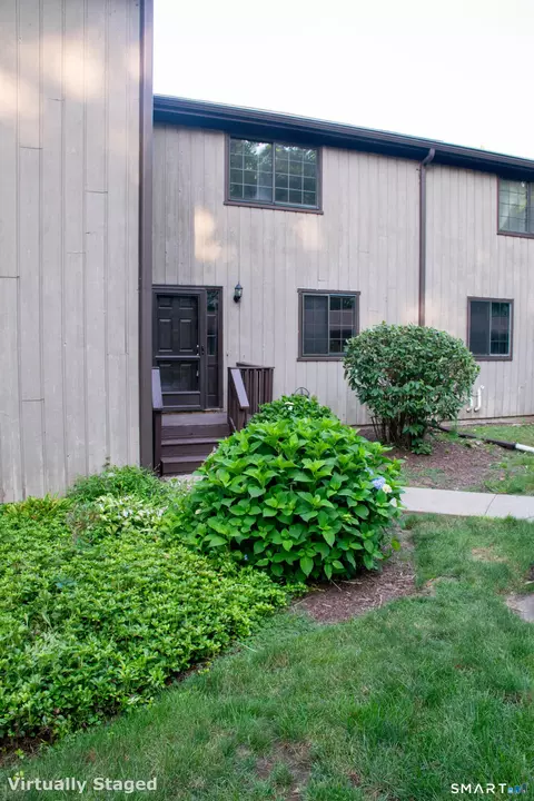 3379 Whitney Ave #5, Hamden, CT 06518