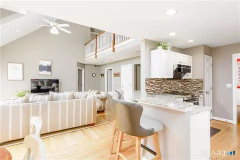 Kitchen - 83 Fox Holw #83, Avon, CT 06001 photo 5 of 5