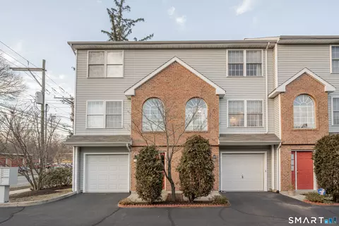 3100 Madison Ave #2, Bridgeport, CT 06606