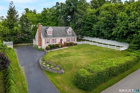 2 Curtis Ave, New Fairfield, CT 06812