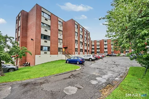 1700 Broadbridge Ave #C33, Stratford, CT 06614
