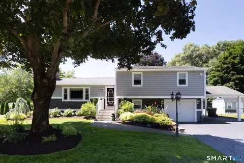 2 Woodridge Ct, Southington, CT 06489