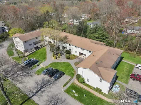 View/Area - 308 Village Dr #308, Torrington, CT 06790 photo 5 of 9