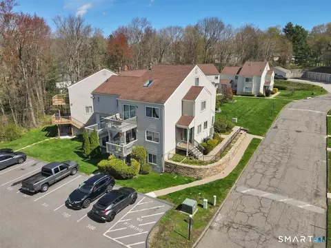View/Area - 308 Village Dr #308, Torrington, CT 06790 photo 3 of 9