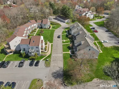 View/Area - 308 Village Dr #308, Torrington, CT 06790 photo 4 of 9