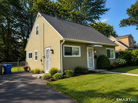 156 Andover St, Hartford, CT 06112