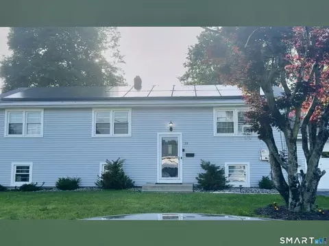 22 Caldwell Dr, New Milford, CT 06776