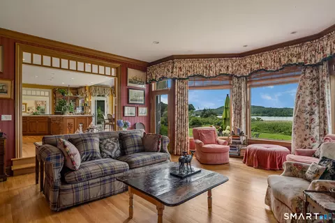 Living - 323 River Rd, Deep River, CT 06417 photo 6 of 7