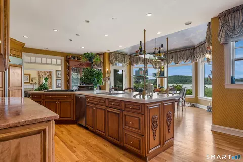 Kitchen - 323 River Rd, Deep River, CT 06417 photo 2 of 3