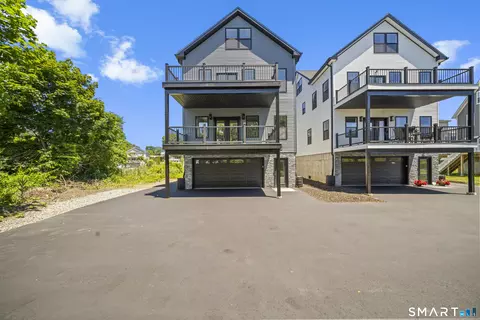 3 Chestnut St, Milford, CT 06460