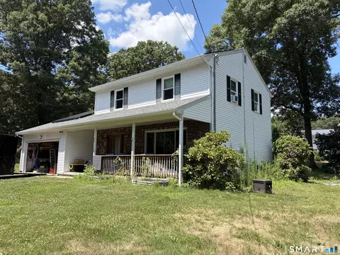 40 Taft St, Killingly, CT 06239