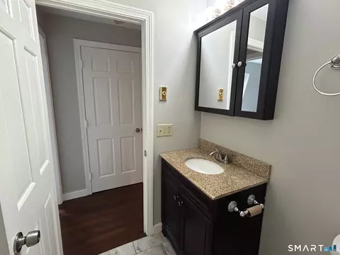 Bath - 391 Main St #134, Deep River, CT 06417 photo 3 of 3