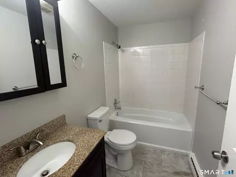 Bath - 391 Main St #134, Deep River, CT 06417 photo 1 of 3