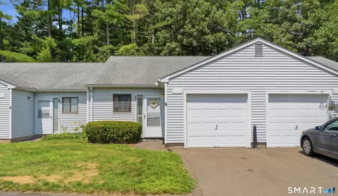 6 Knoll Ln #6, Weatogue, CT 06089