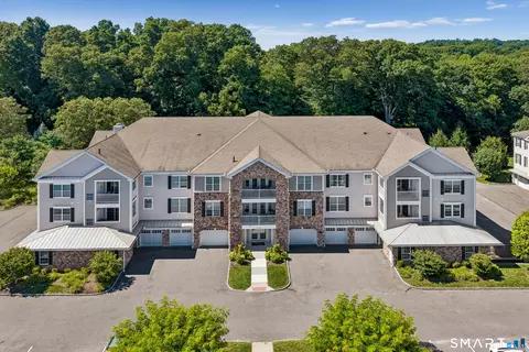 1227 Brookside Ct #1227, Newtown, CT 06470